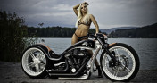 Thunderbike R-Odynamic và người đẹp sexy