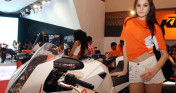 Chân dài triển lãm mô-tô Jakarta 2012